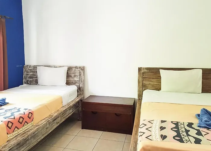 Hotel Oyo 3186 Thomas Garden Place 2*